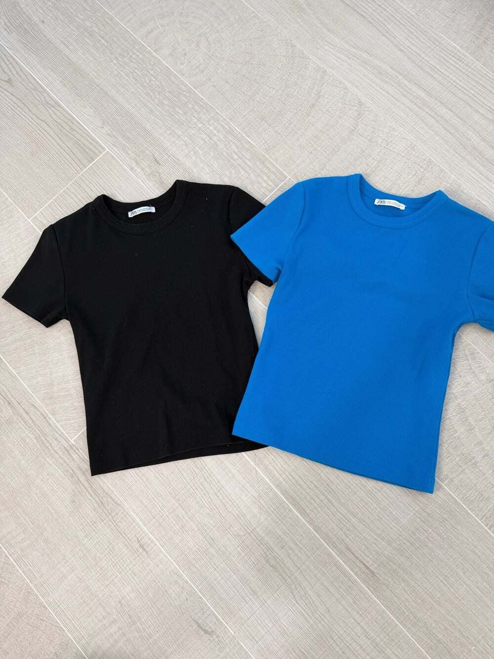 Zara Ribbed Short Sleeve T-Shirt Bundle Black and Blue Size M